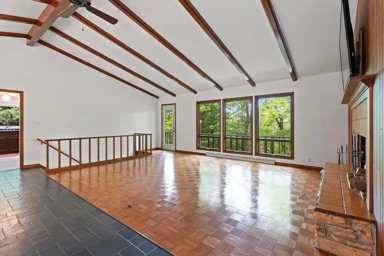 Photo 4 of Single family home for sale at 1511 N Briarcliff Dr Dr, Appleton, WI 54915 | MLS# 50327372 | Listing updated on 2026-10-07