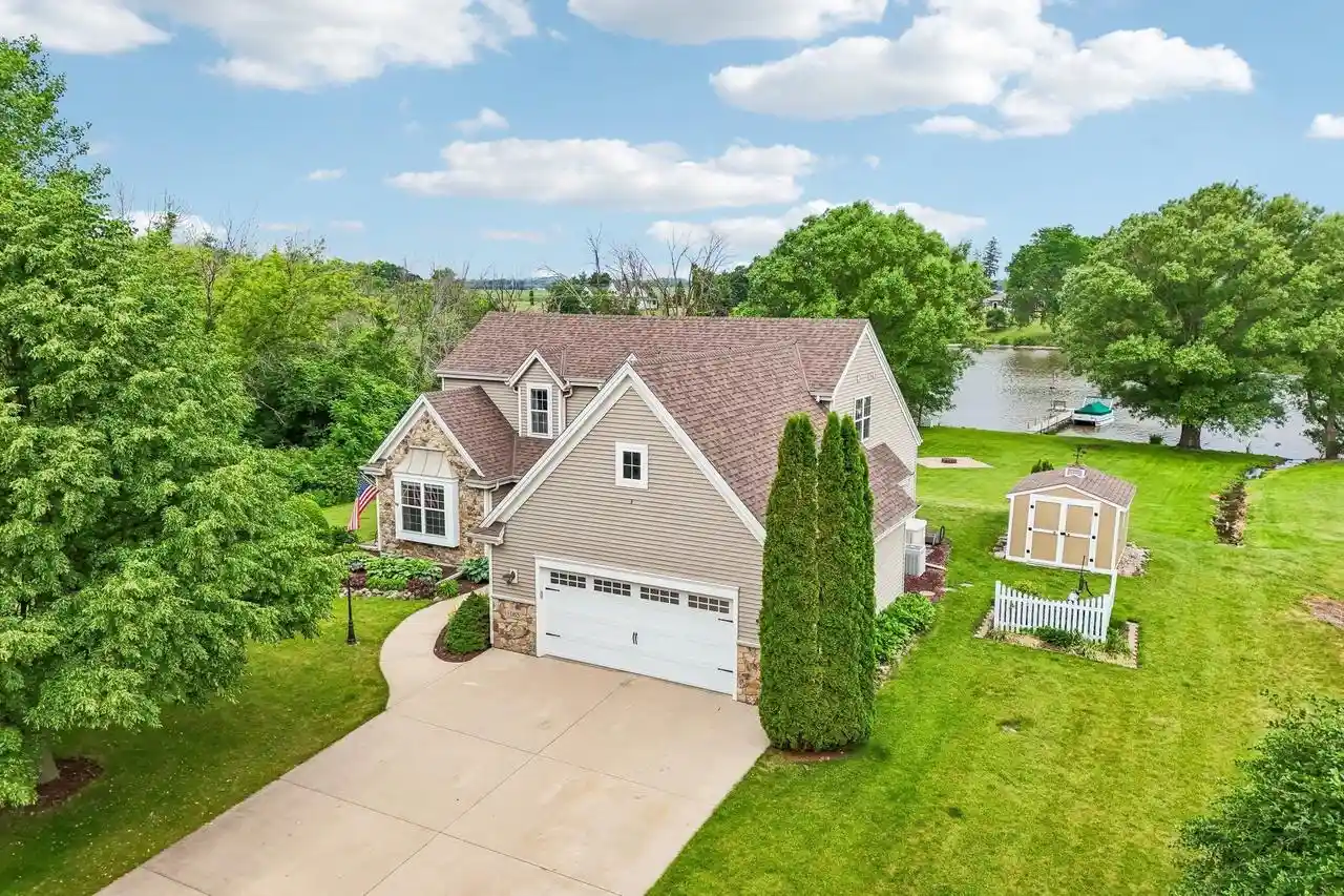 1st image of 1085 Hillebrand Dr Dr, Jefferson, WI 53549 | MLS# 2025731