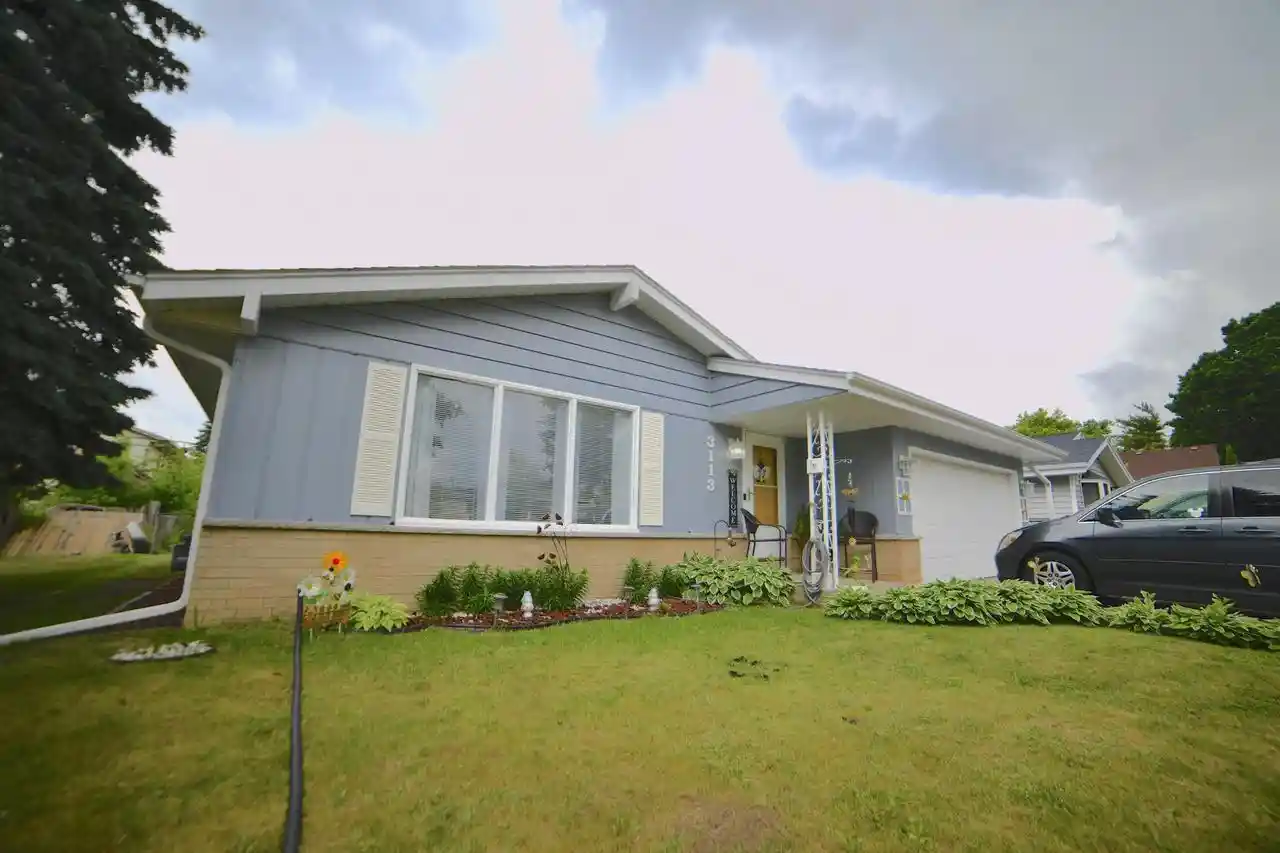 Homes for sale in Greenfield, WI | 3113 W Ramsey Avenue Avenue, Greenfield, WI 53221 | MLS# 1967108