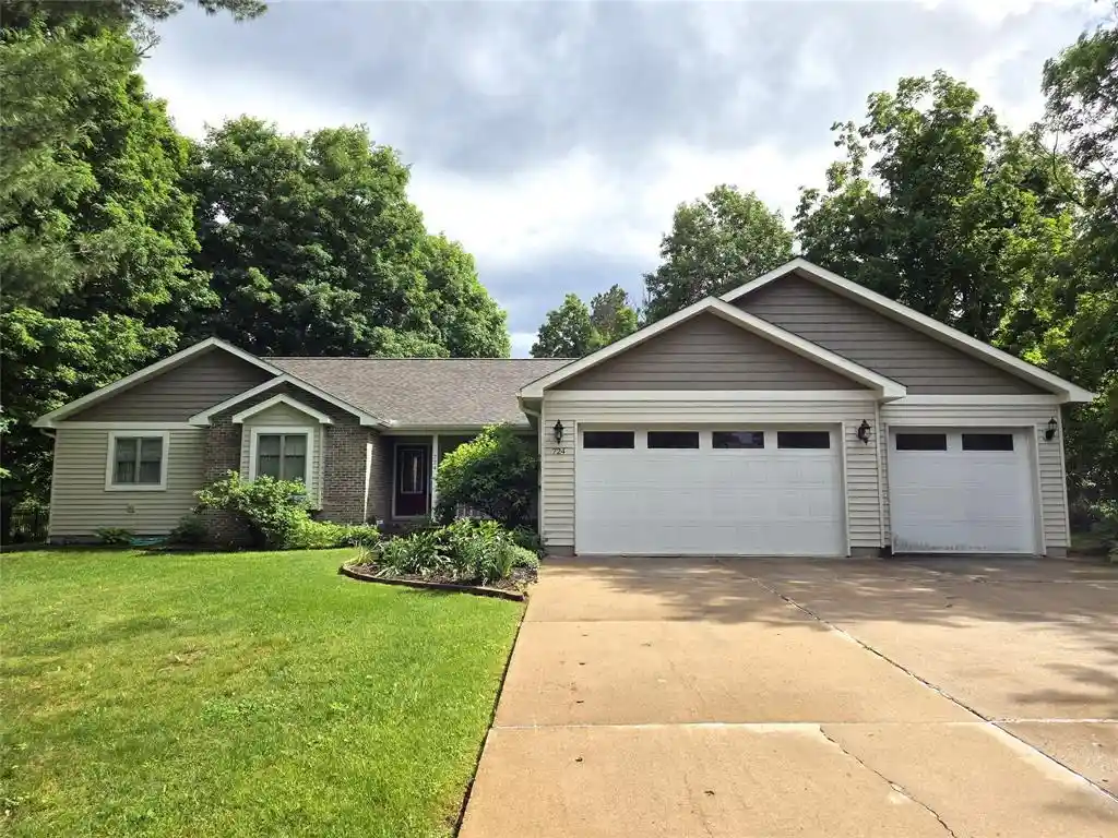 1st image of 724 Pine Pl Pl, Rice Lake, WI 54868 | MLS# 1602221