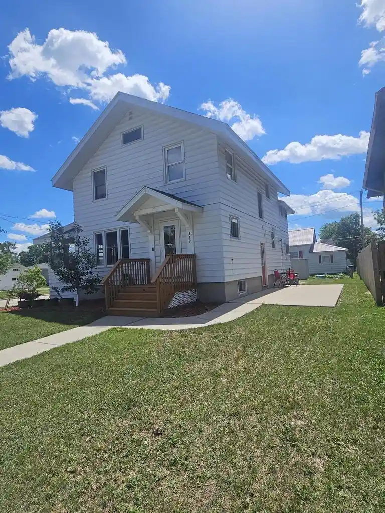 Homes for sale in Sparta, WI | 319 E Main Street Street #419 W Montgomery St, Sparta, WI 54656 | MLS# 1967160