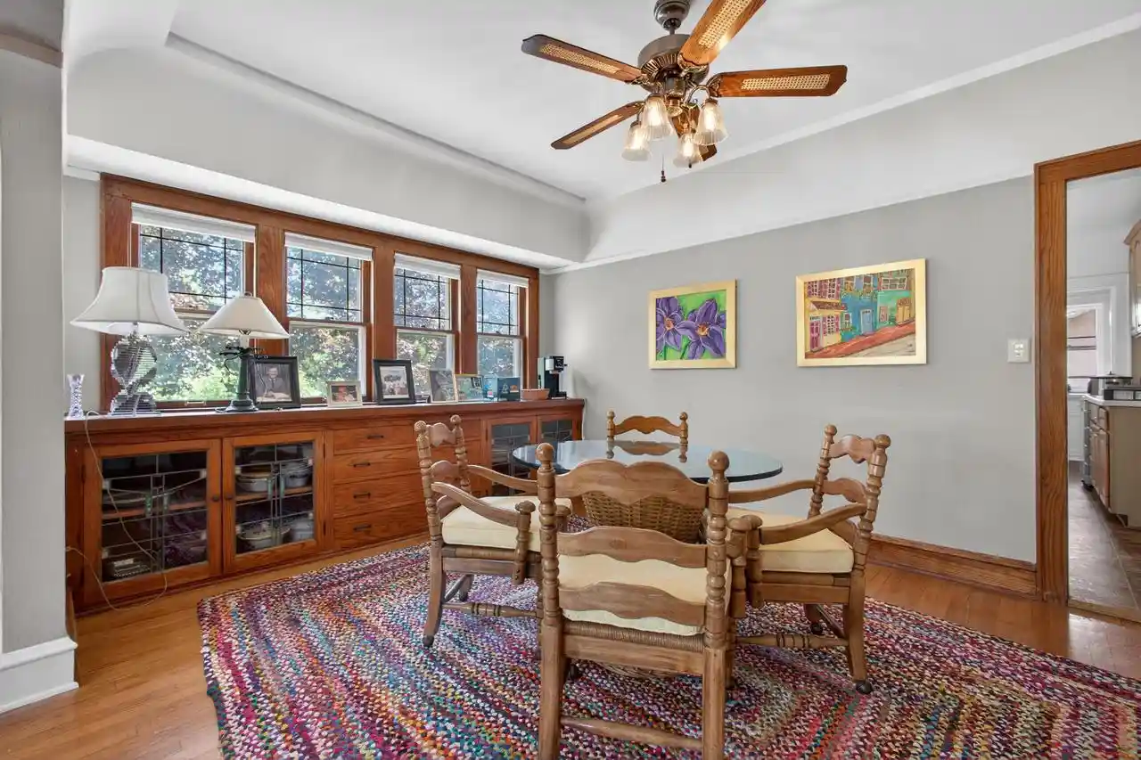 3rd image of 2029-2031 W Donges Bay Rd Rd, Mequon, WI 53092