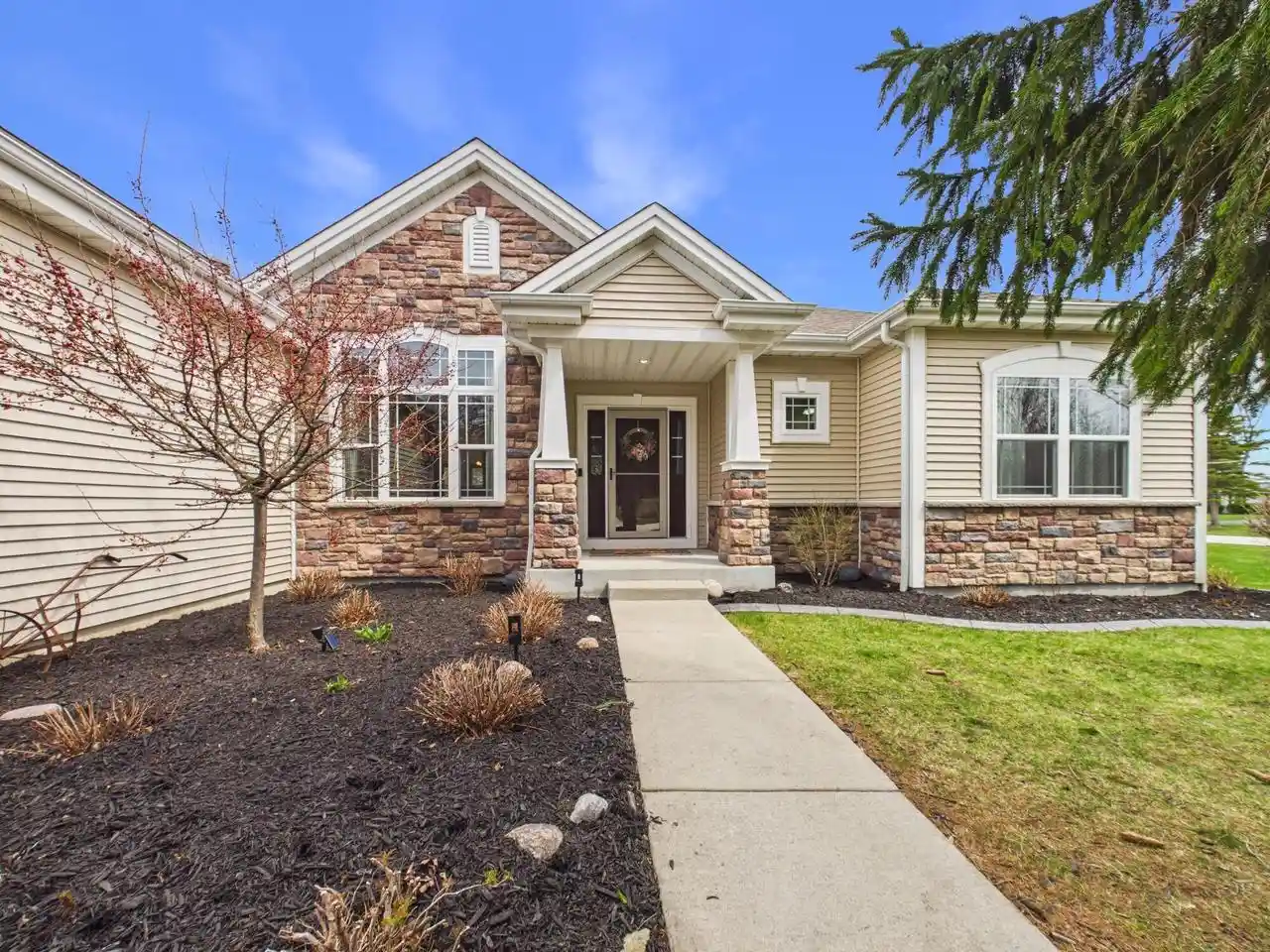 1st image of W272n387 Hilltop Dr Dr, Waukesha, WI 53188 | MLS# 1967177