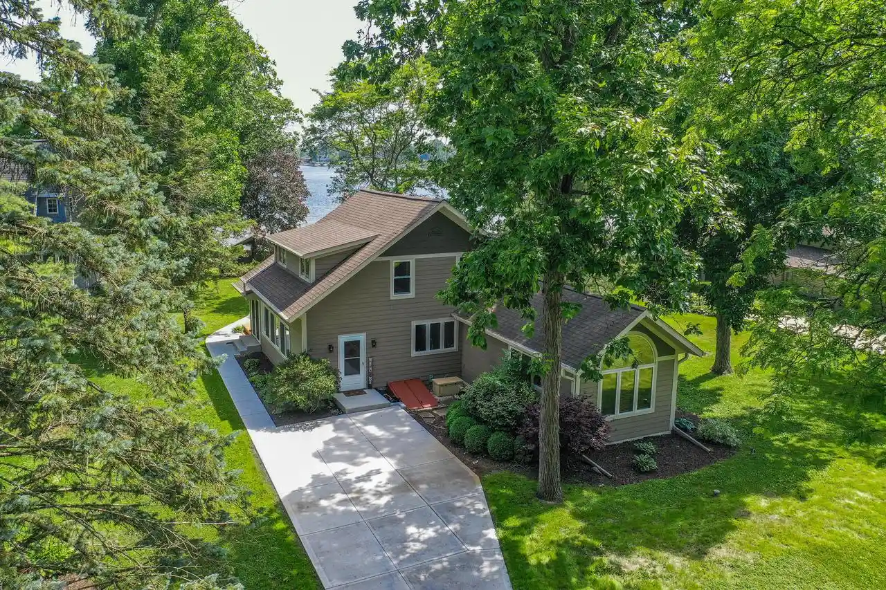 1st image of S106w20597 North Shore Dr Dr, Muskego, WI 53150 | MLS# 1967190