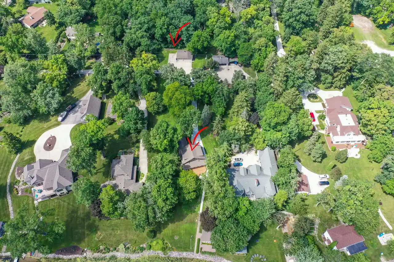 2nd image of S106w20597 North Shore Dr Dr, Muskego, WI 53150 | MLS# 1967190