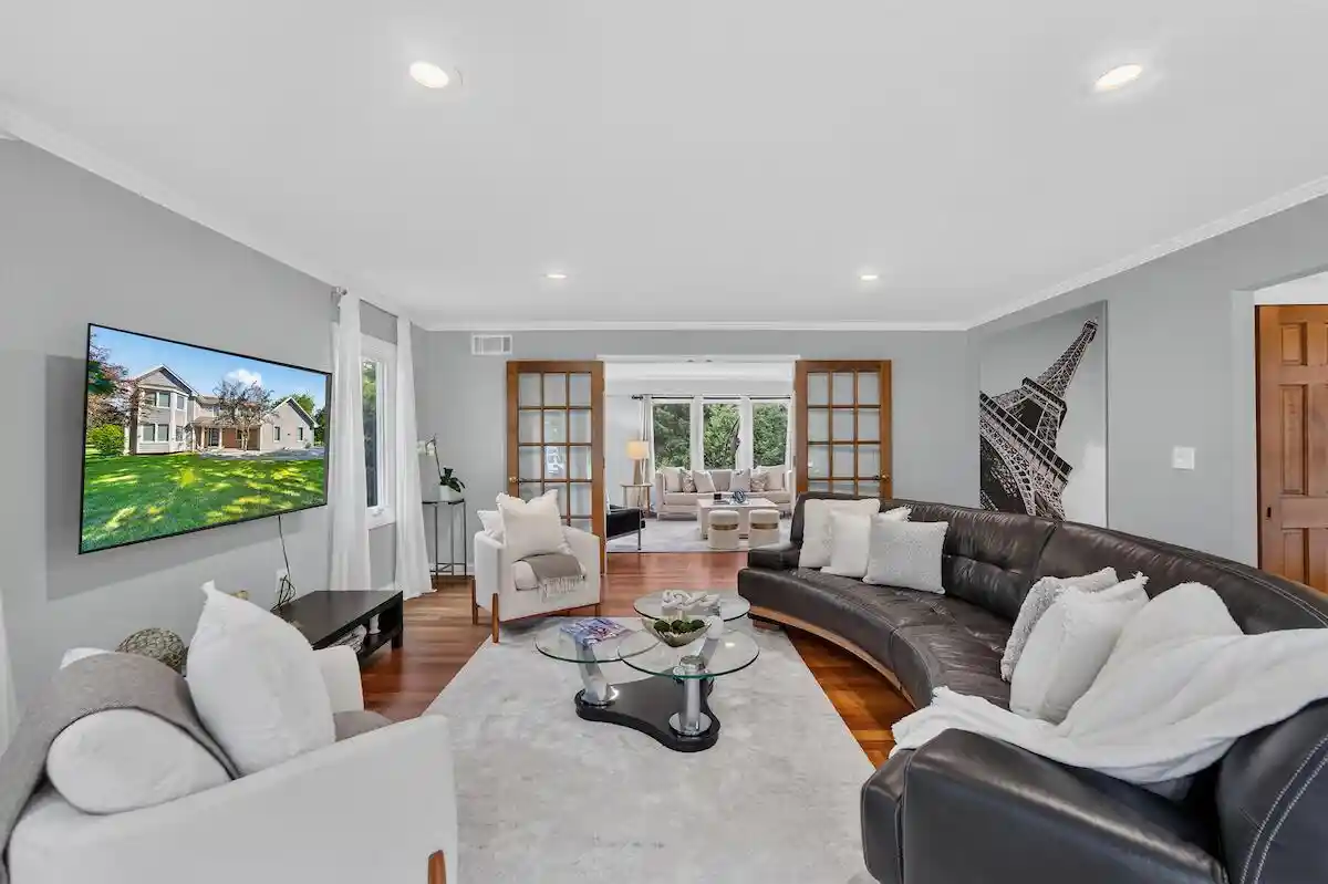 2nd image of 12623 N Meadow Circle E Circle E, Mequon, WI 53092 | MLS# 1967201