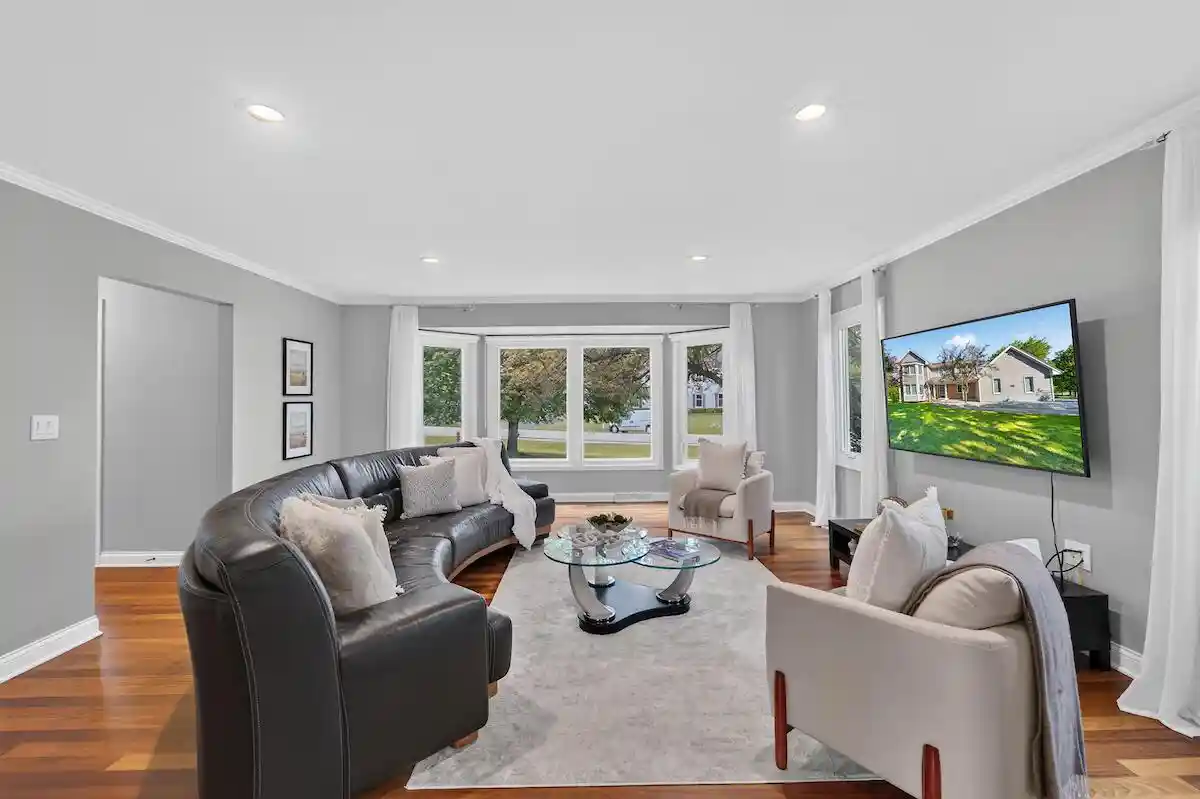 3rd image of 12623 N Meadow Circle E Circle E, Mequon, WI 53092 | MLS# 1967201