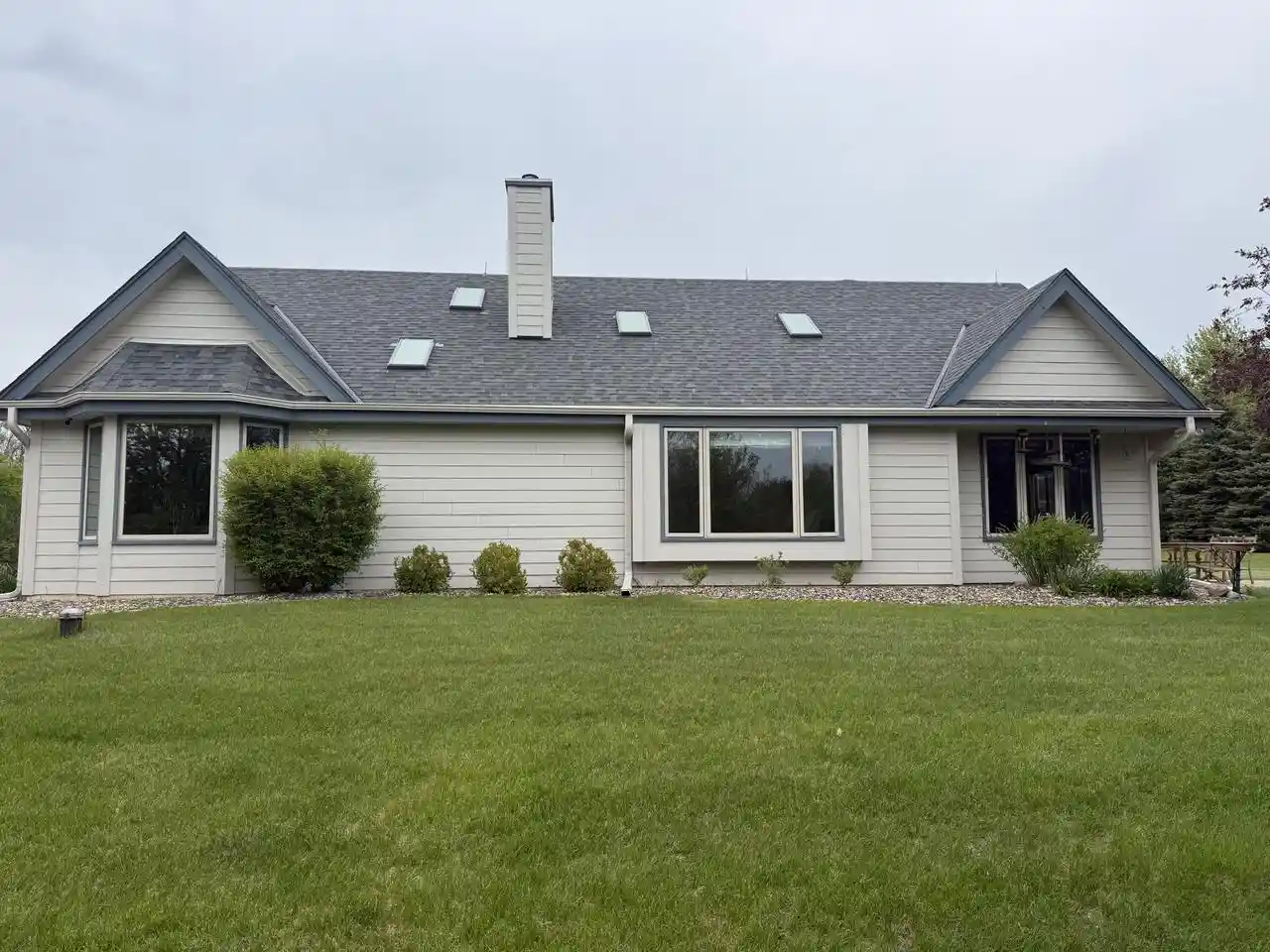 2nd image of N2w29732 Blodwen Dr Dr, Waukesha, WI 53188 | MLS# 1967213