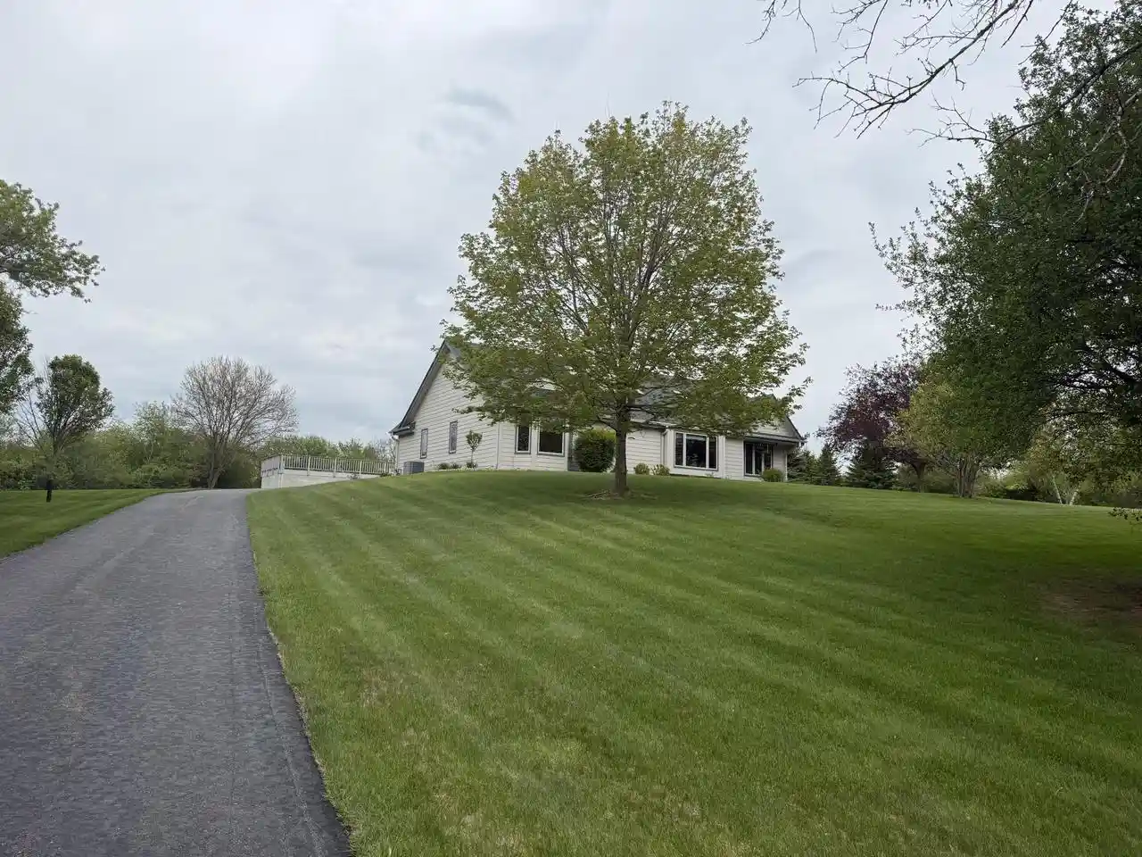 5th image of N2W29732 Blodwen Dr Dr, Waukesha, WI 53188 | MLS# 1967213