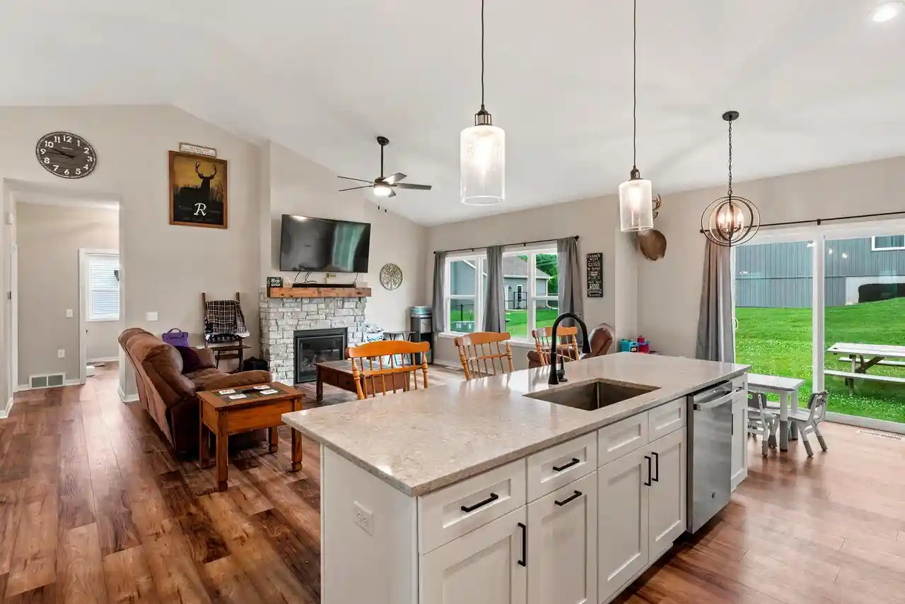 2nd image of 1074 Crystal Lane Lane, Mayville, WI 53050 | MLS# 1967225