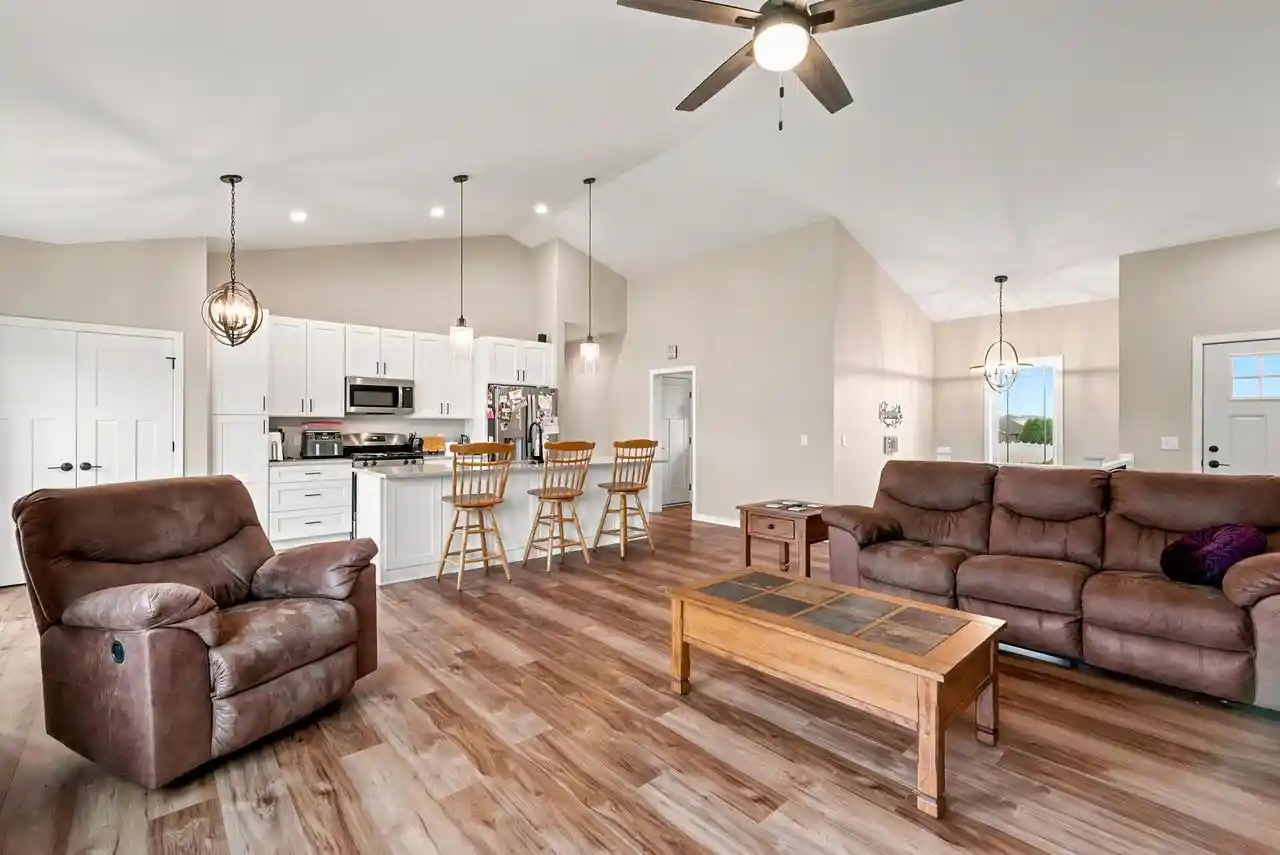 30th image of 1074 Crystal Lane Lane, Mayville, WI 53050 | MLS# 1967225