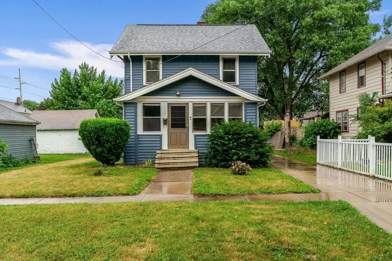 Homes for sale in Beloit, WI | 1114 Lincoln Avenue Avenue, Beloit, WI 53511 | MLS# 2025804