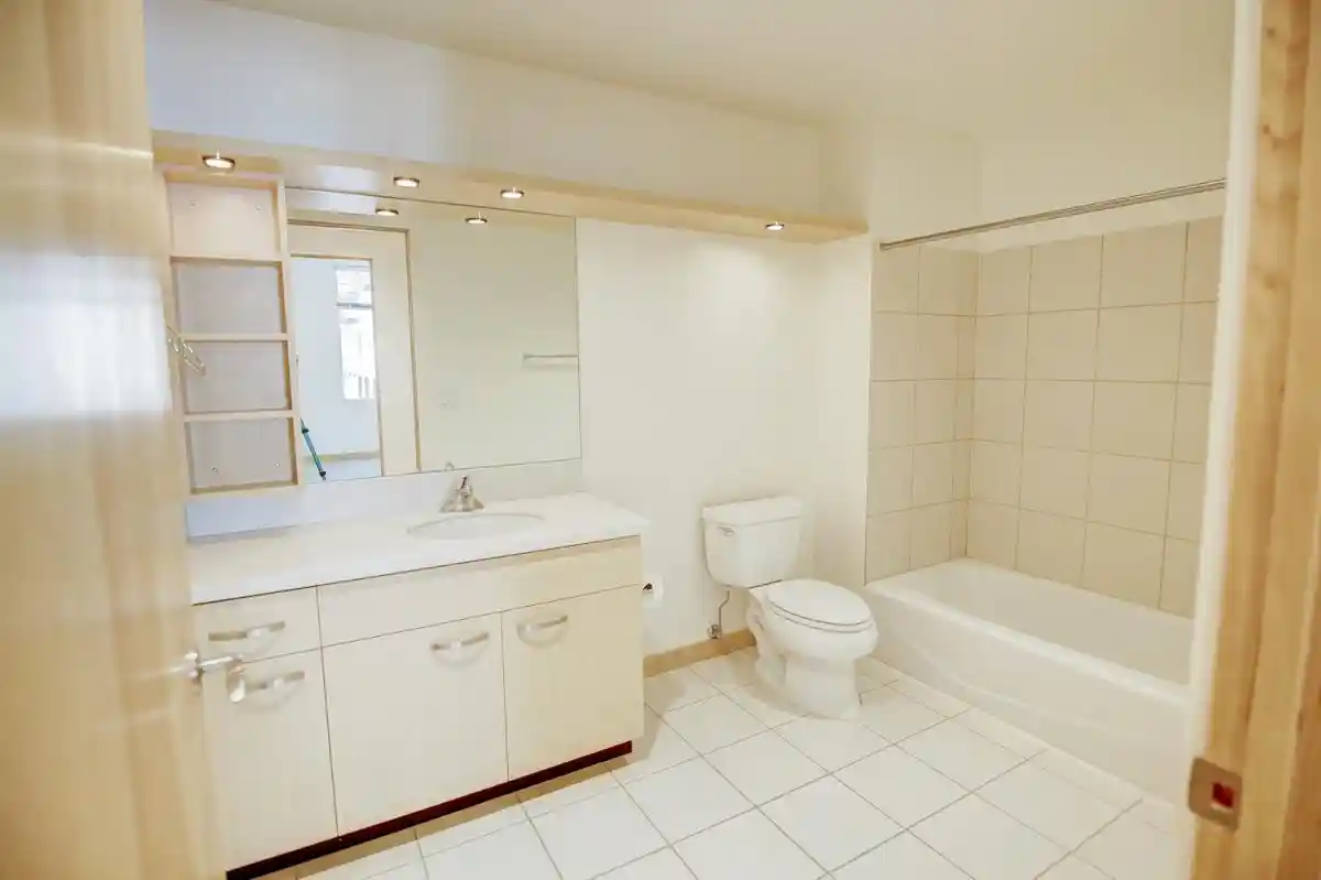 Photo 3 of Condo for sale at 309 W Washington Avenue Avenue #606, Madison, WI 53703 | MLS# 2025807 | Listing updated on 2026-06-13