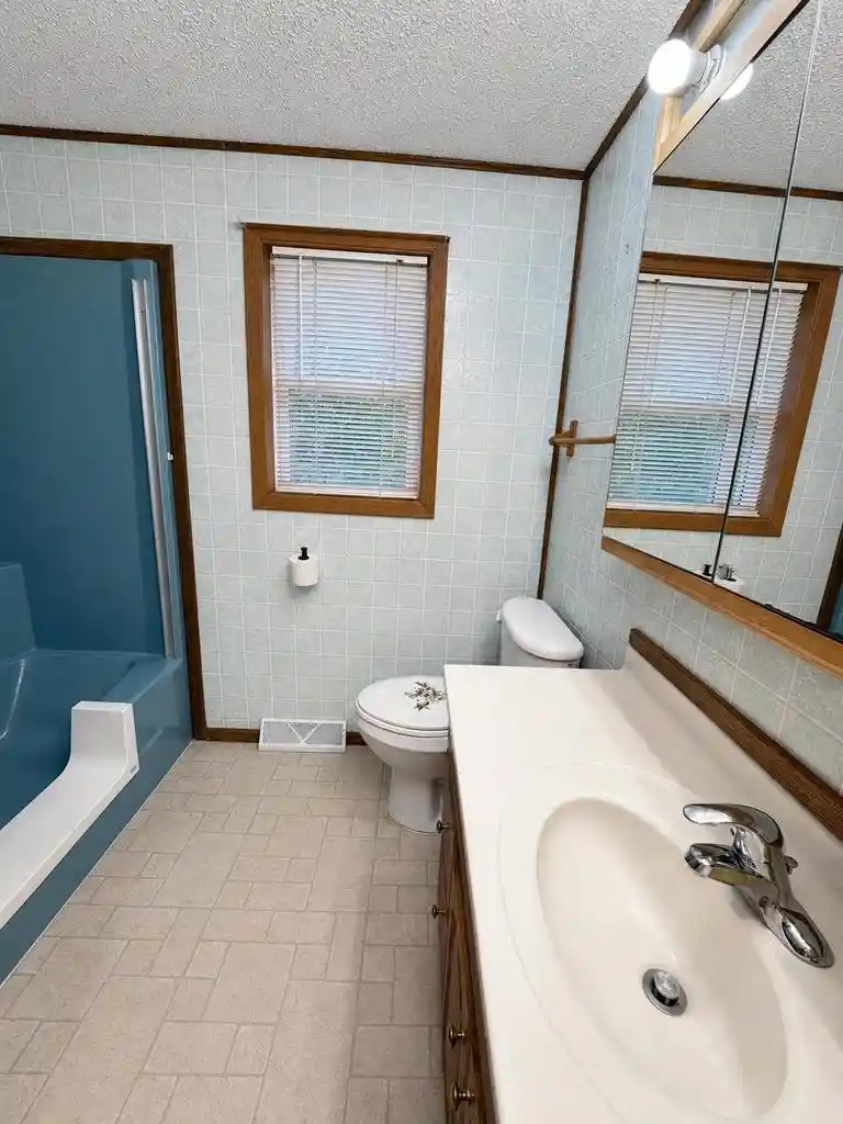 Homes for sale in Hillsboro, WI | E18861 County Road Ff, Hillsboro, WI 54634 | MLS# 2025810