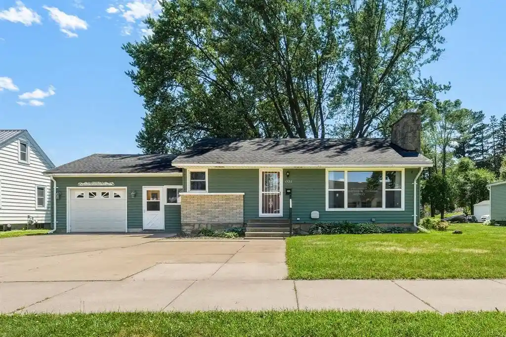 Homes for sale in Bloomer, WI | 1726 17th Avenue Avenue, Bloomer, WI 54724 | MLS# 1602063