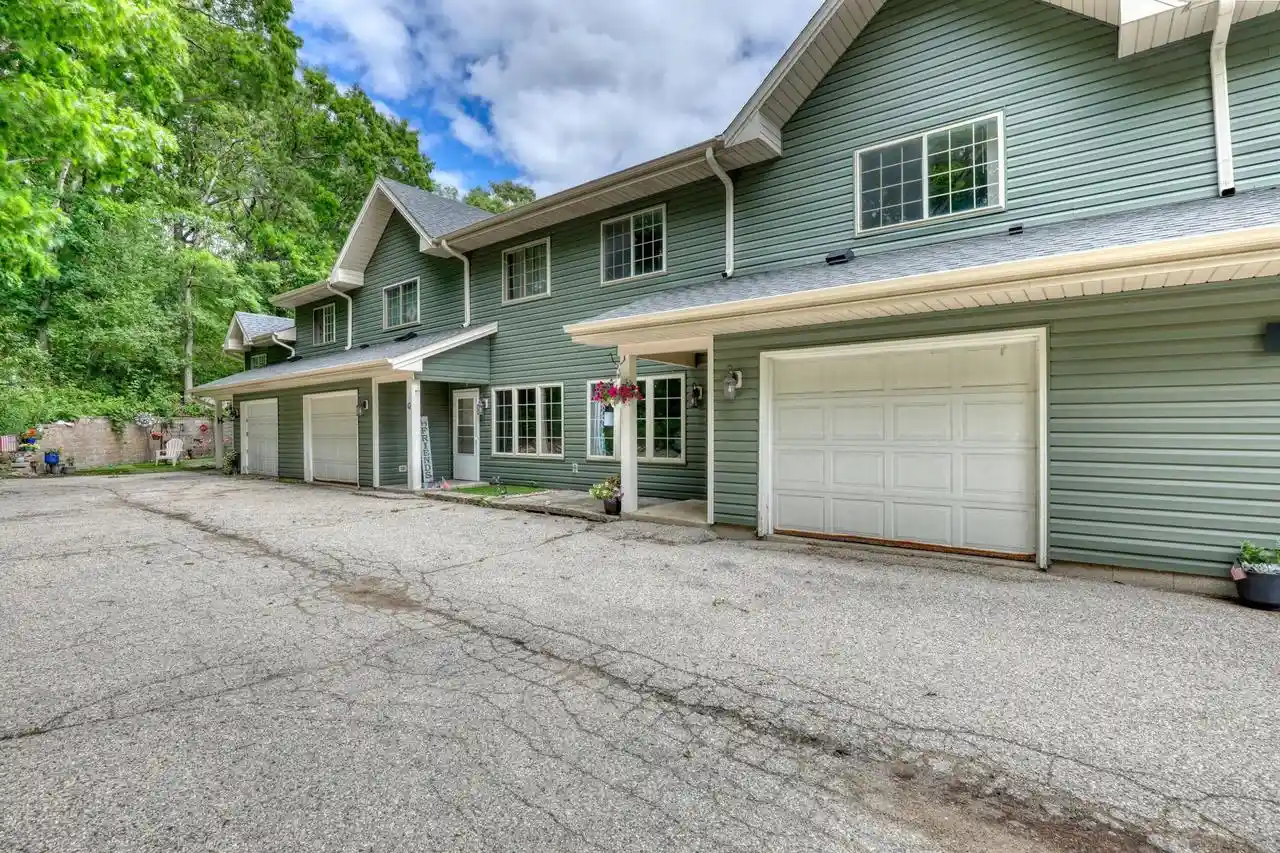 Homes for sale in Slinger, WI | 200 James Street Street #F, Slinger, WI 53086 | MLS# 1967357