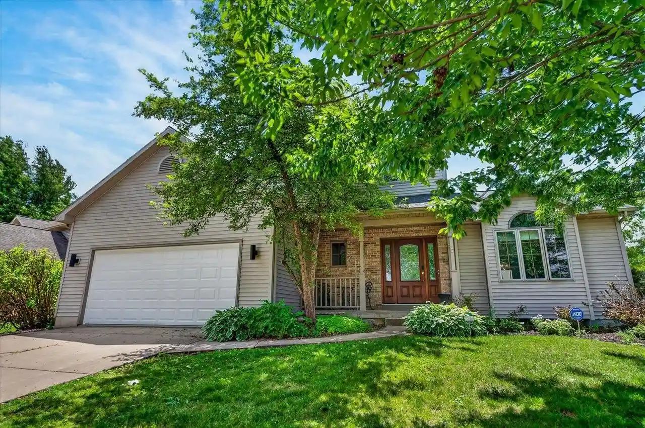 1st image of 7129 Countrywood Lane Lane, Madison, WI 53719 | MLS# 2025852