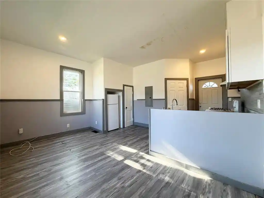 4th image of 36 W Eau Claire St St, Rice Lake, WI 54868