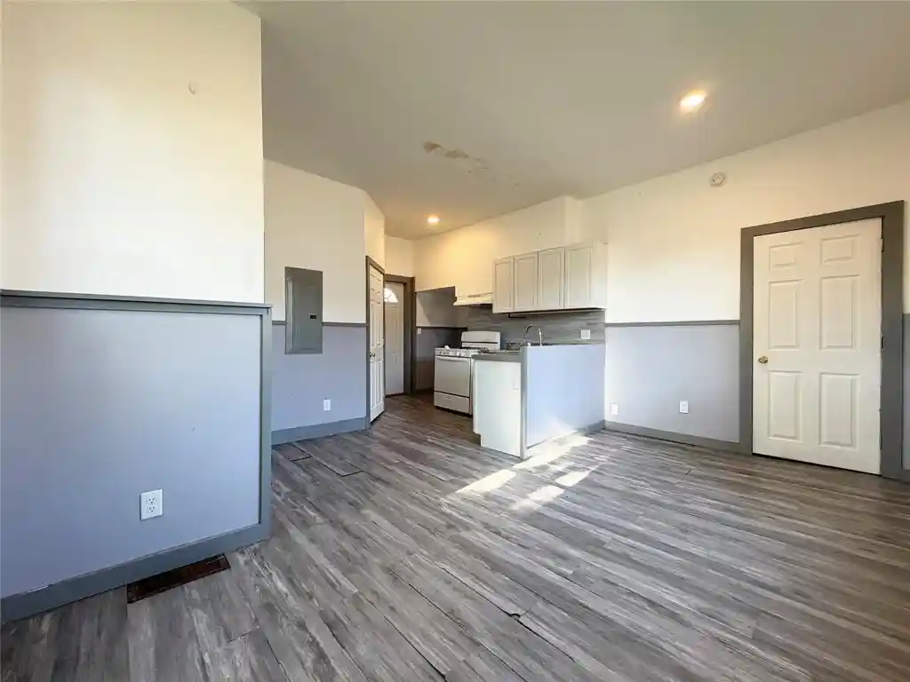 5th image of 36 W Eau Claire St St, Rice Lake, WI 54868