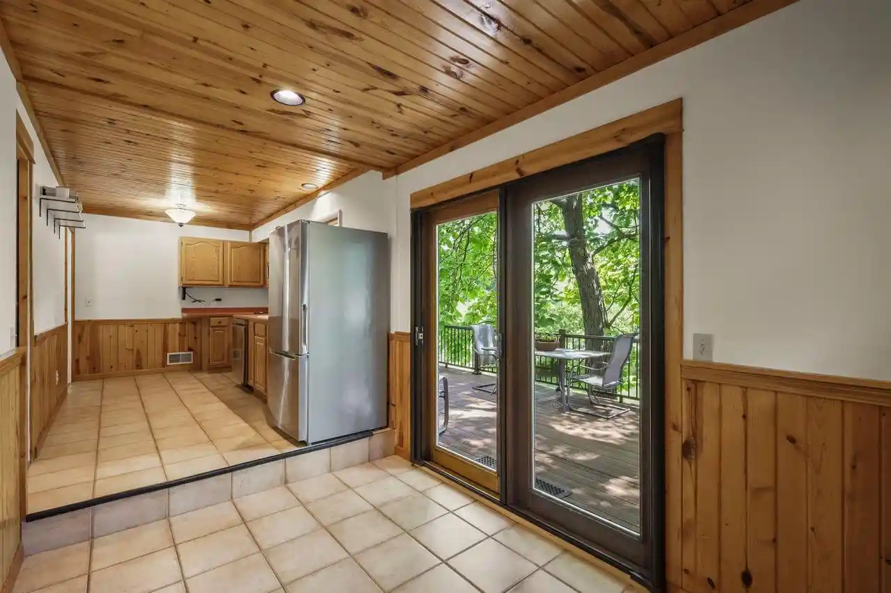 4th image of 3717 Zwerg Dr Dr, Madison, WI 53705 | MLS# 2025861