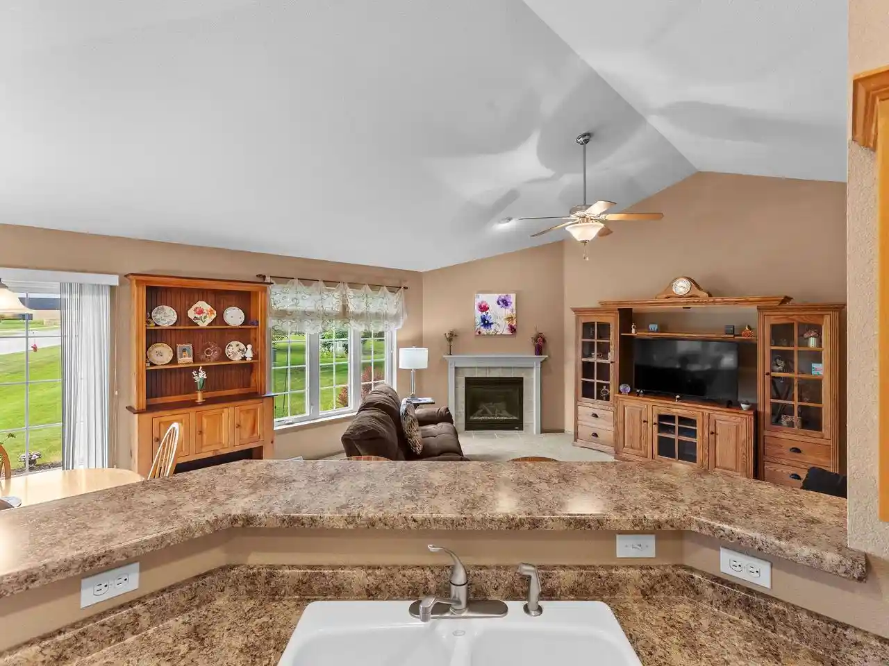 4th image of 108 Sarahs Way Way, Sheboygan Falls, WI 53085 | MLS# 2025860