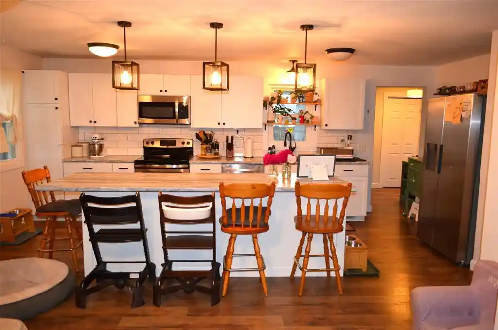 Homes for sale in Bloomer, WI | 1515 6th Avenue Avenue, Bloomer, WI 54724 | MLS# 1602120