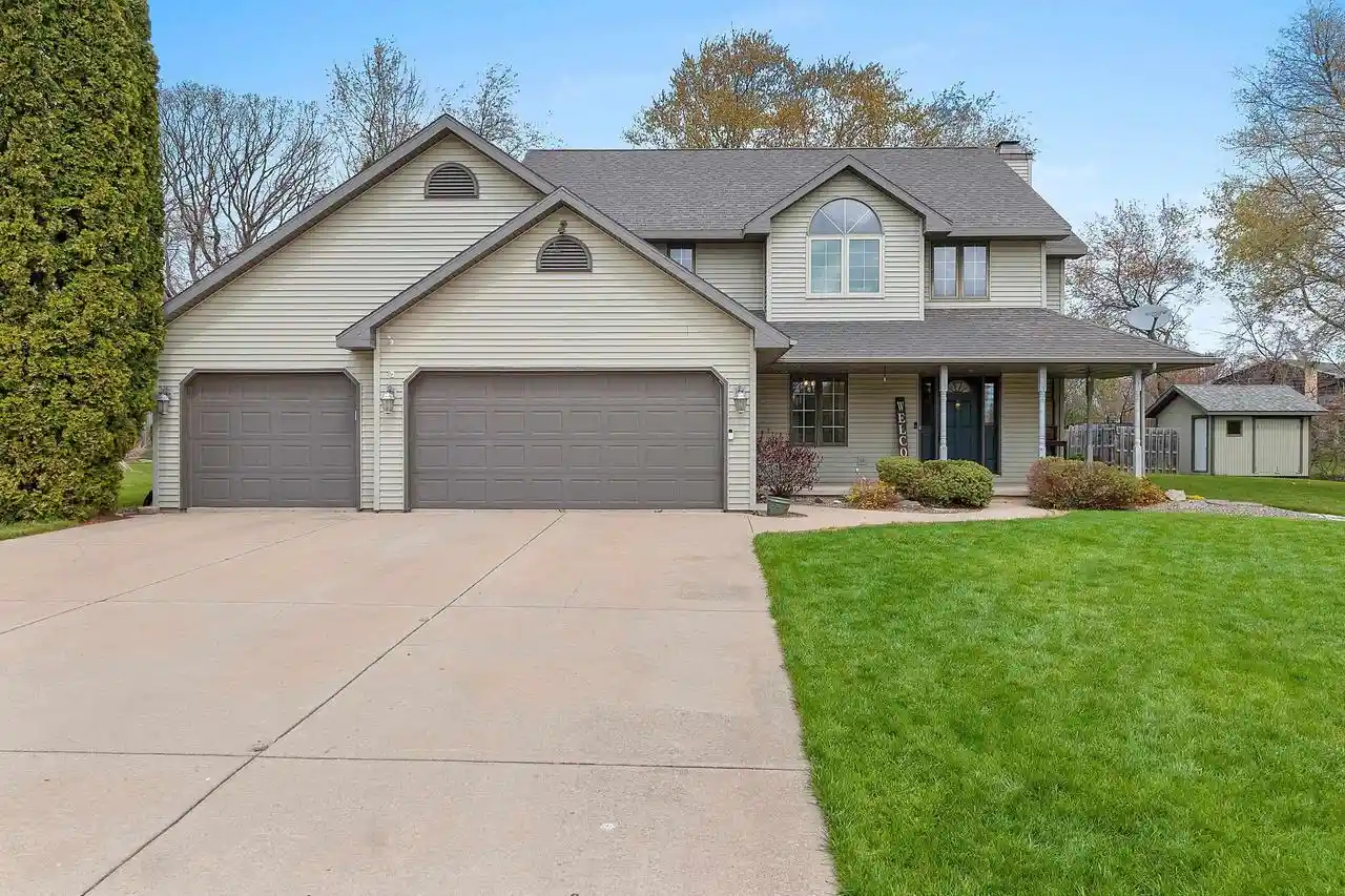 Homes for sale in Oneida, WI | 1354 Camelot Court Court, Oneida, WI 54155 | MLS# 50327415