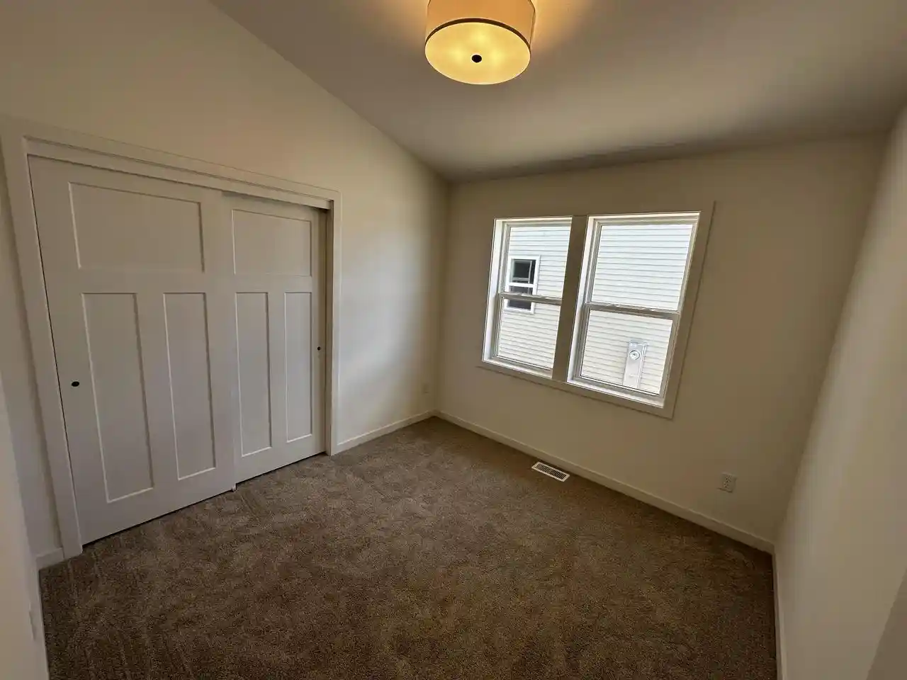 4th image of 1066 Happy Lane Lane, Sheboygan Falls, WI 53085 | MLS# 1967410