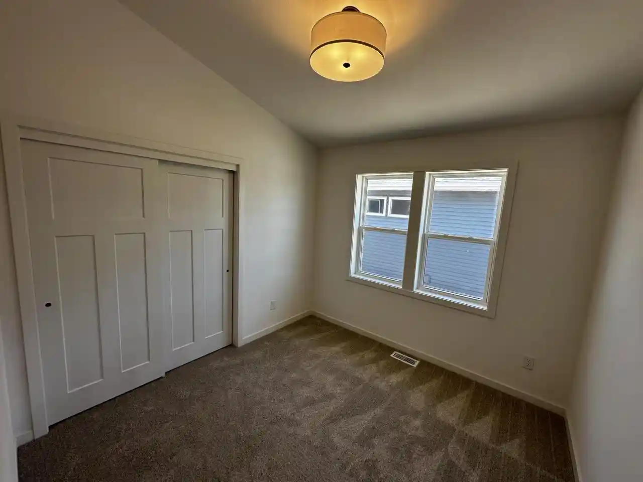 4th image of 1068 Happy Lane Lane, Sheboygan Falls, WI 53085 | MLS# 1967415