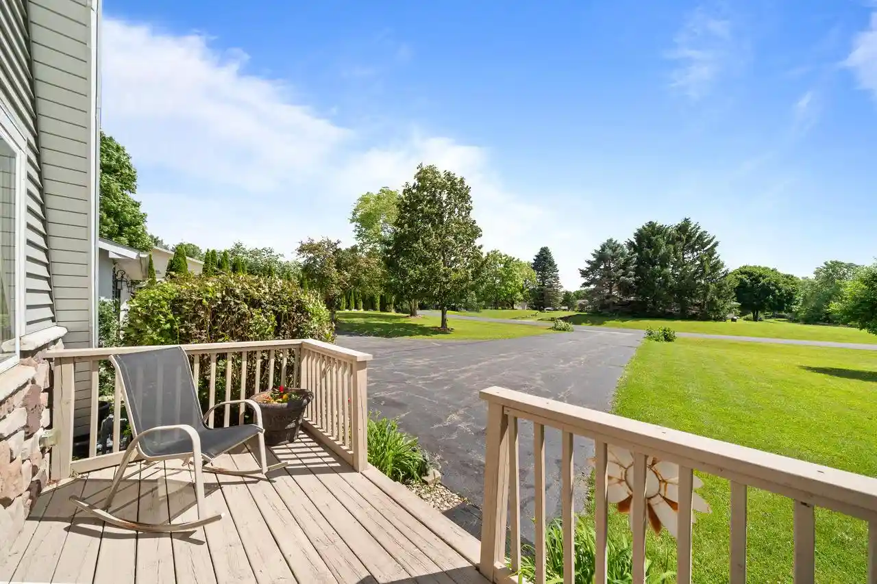 Homes for sale in Elkhorn, WI | W6093 Mariner Hills Trail Trail, Elkhorn, WI 53121 | MLS# 1967417