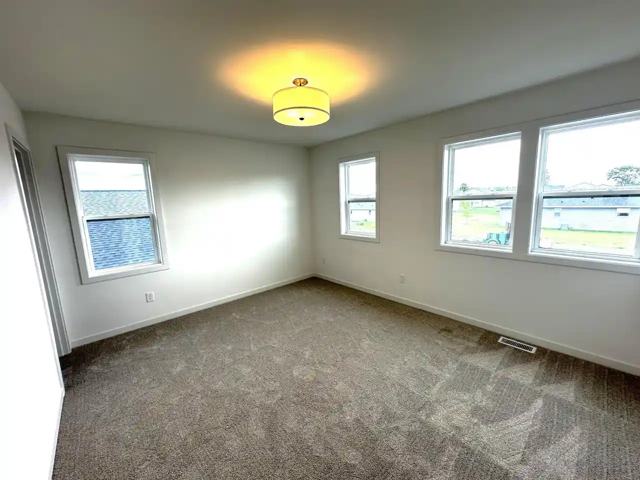 5th image of 1064 Happpy Lane Lane, Sheboygan Falls, WI 53085 | MLS# 1967419