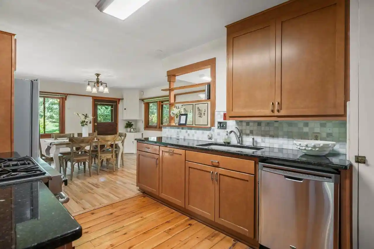 5th image of 1210 Sweetbriar Road Road, Madison, WI 53705 | MLS# 2025873