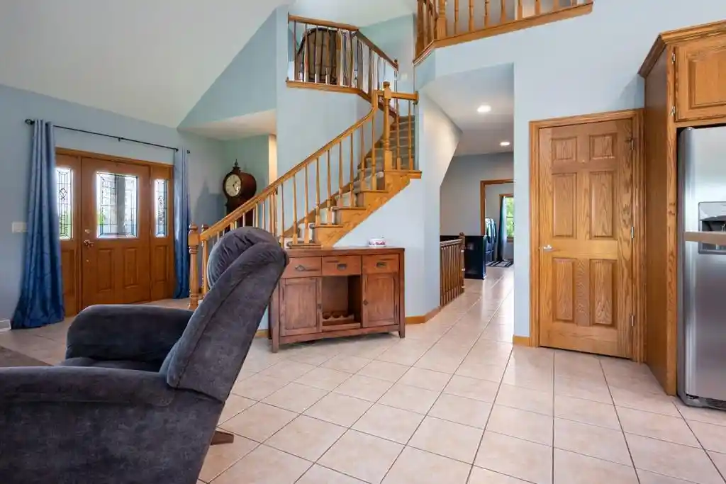 5th image of 8120 Challenger Dr Dr, Neenah, WI 54956 | MLS# 50327437
