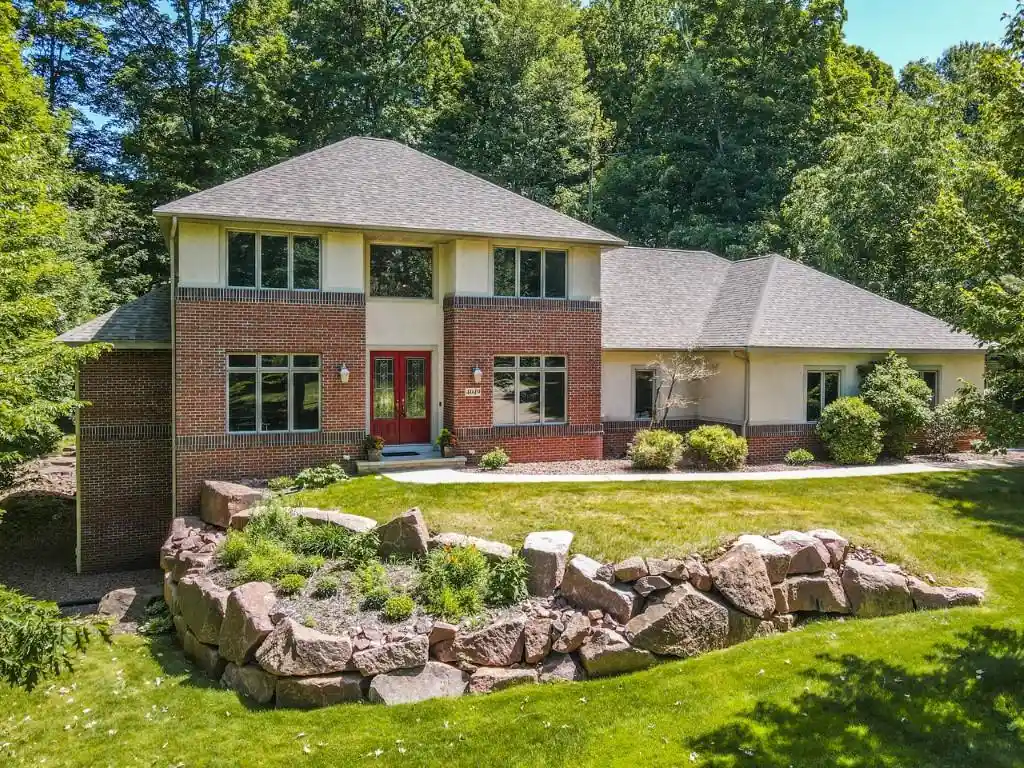 1st image of 4049 Crestwood Dr Dr, Wausau, WI 54403 | MLS# 22602712