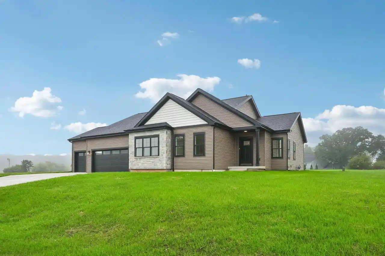Photo 1 of Single family home for sale at 4991 Scenic Oak Dr Dr, Cottage Grove, WI 53527 | MLS# 2025876 | Listing updated on 2026-09-18
