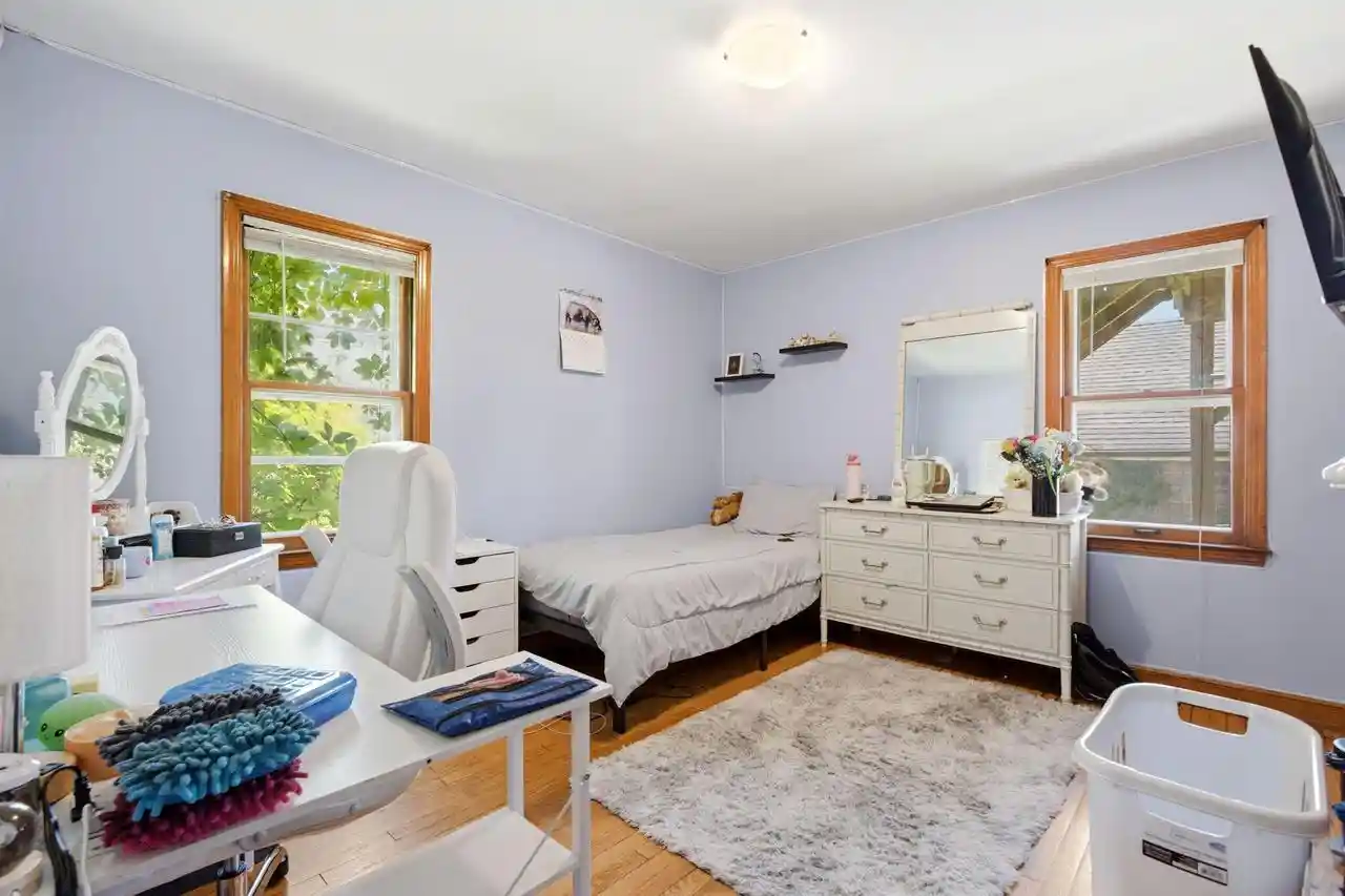 4th image of 2470 S 92nd St St, West Allis, WI 53227