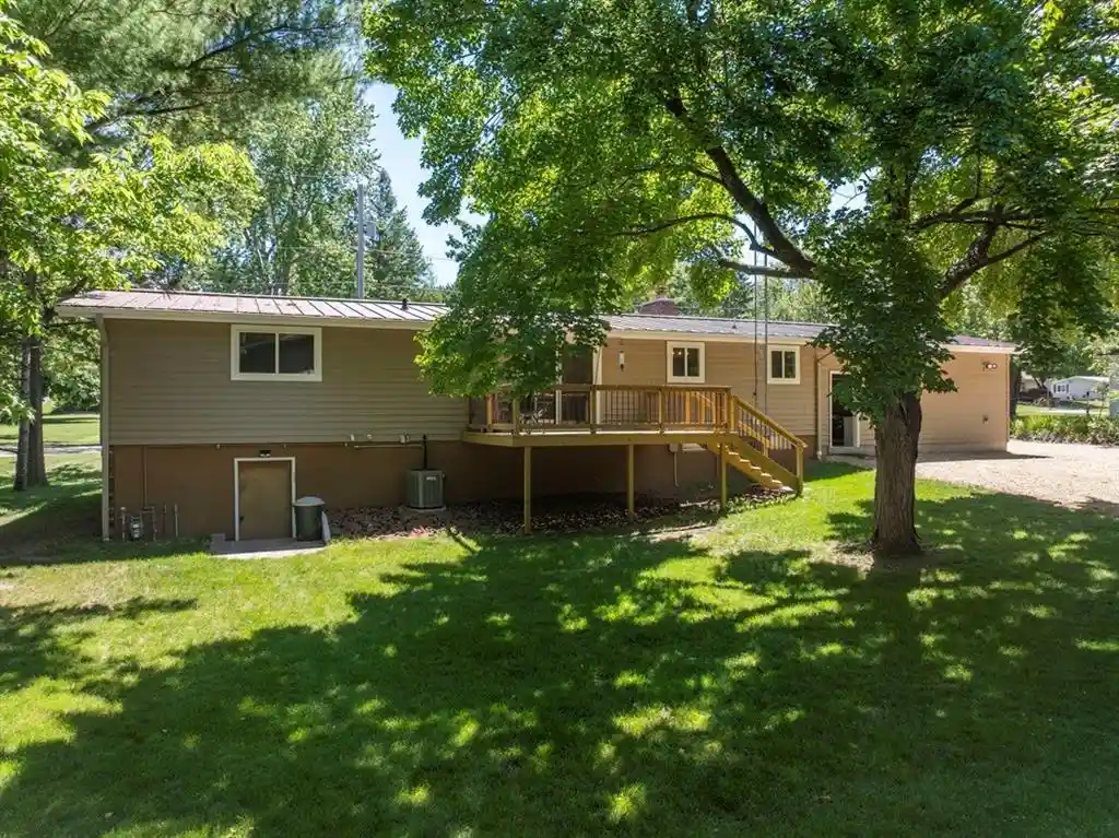 3rd image of 1121 E Laneville Avenue Avenue, Durand, WI 54736 | MLS# 1602281