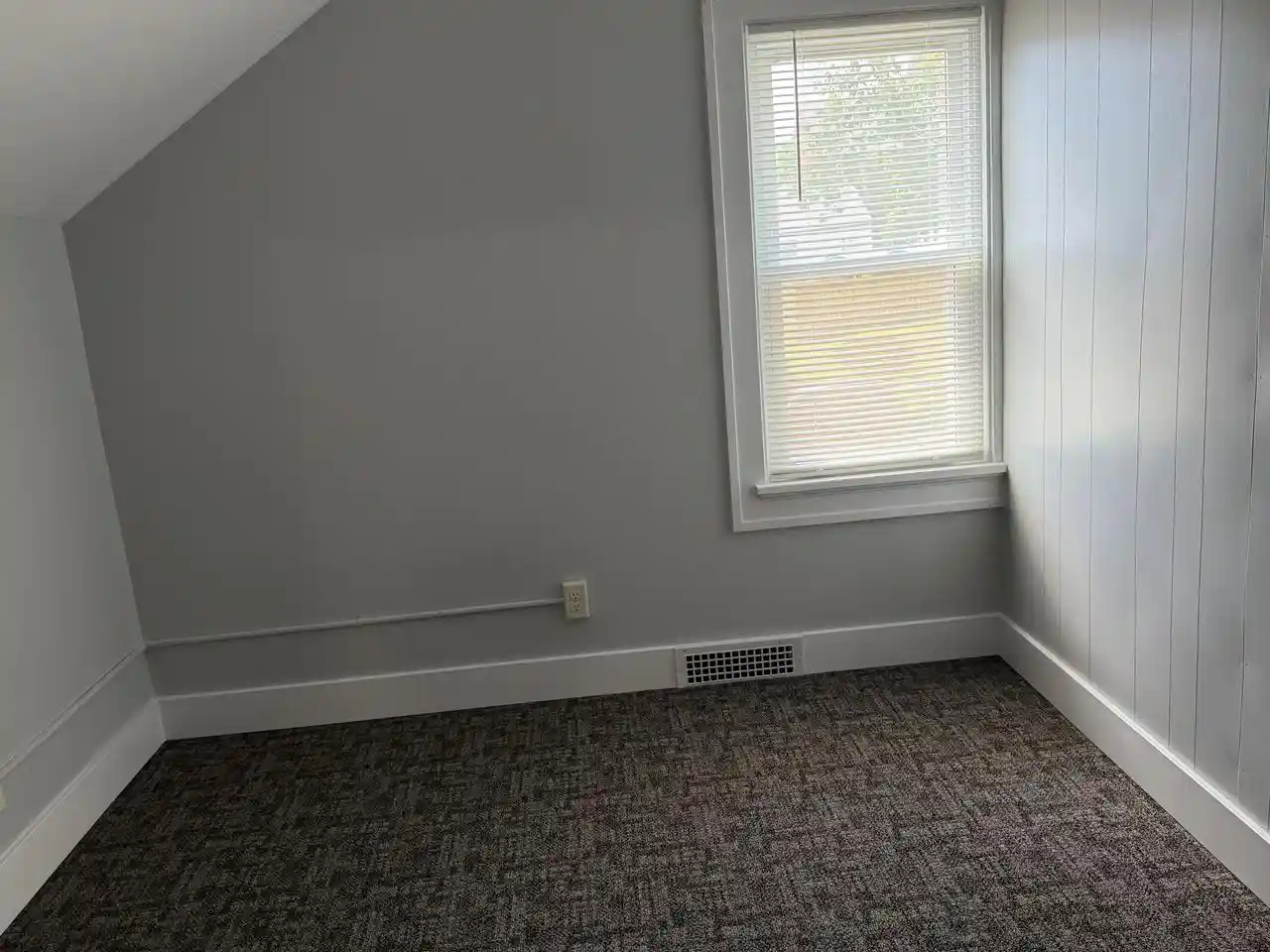 Photo 3 of Single family home for sale at 1028 Georgia Avenue Avenue, Sheboygan, WI 53081 | MLS# 1967439 | Listing updated on 2026-09-15
