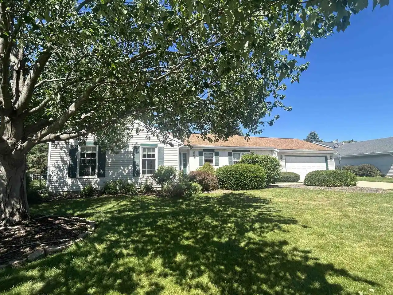 1st image of 919 N Wuthering Hills Dr Dr, Janesville, WI 53546 | MLS# 2025884