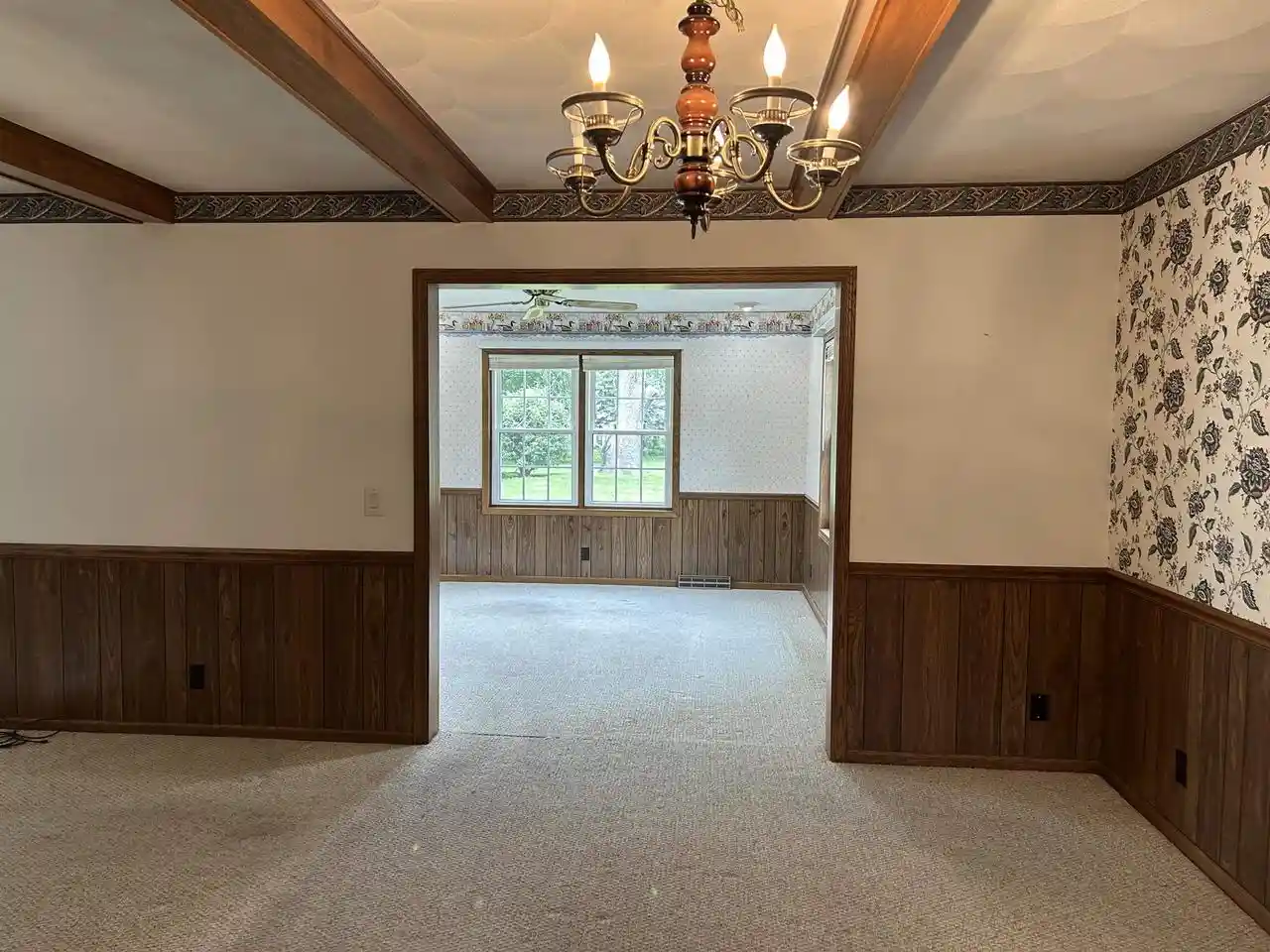 2nd image of 919 N Wuthering Hills Dr Dr, Janesville, WI 53546 | MLS# 2025884