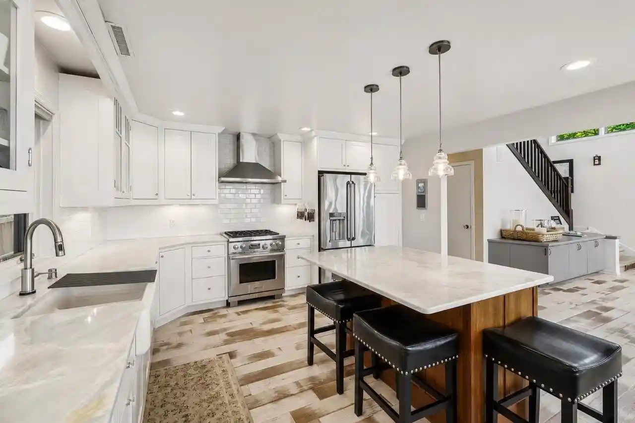 4th image of 2800 Tomahawk Court Court, Middleton, WI 53562 | MLS# 2025888