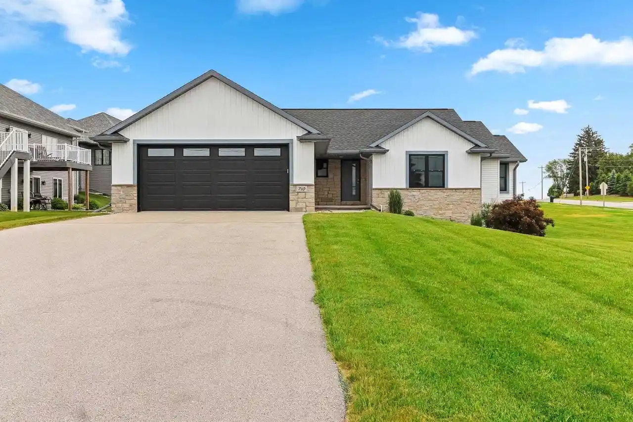Photo 1 of Sale Pending at 710 Westhill Dr, Green Bay, WI 54313 | MLS# 50327460 | Listing updated on 2026-10-30