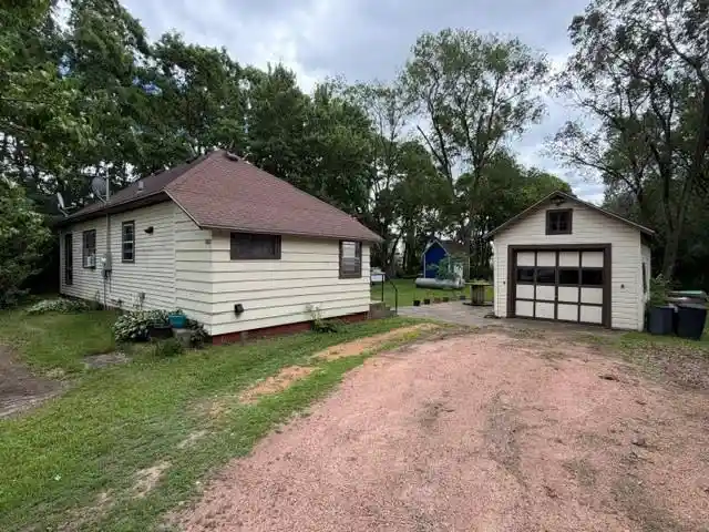 Homes for sale in Chippewa Falls, WI | 609 W Garden Street Street, Chippewa Falls, WI 54729 | MLS# 1602222
