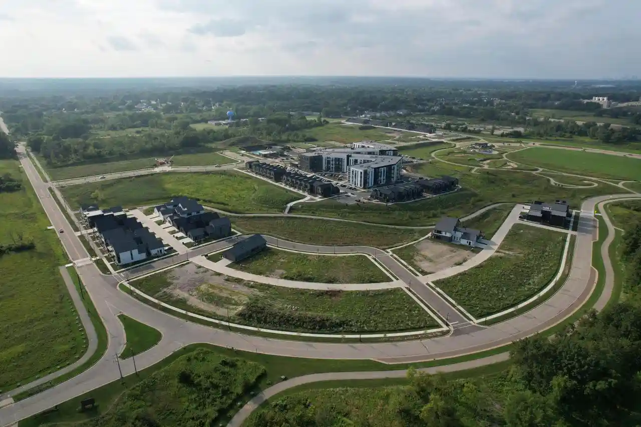 1st image of 9393 S Lake Vista Parkway Parkway #3004, Oak Creek, WI 53154 | MLS# 1967475