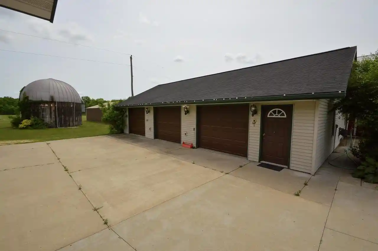 Homes for sale in Lone Rock, WI | 33305 Oak Street Street, Lone Rock, WI 53556 | MLS# 2025911