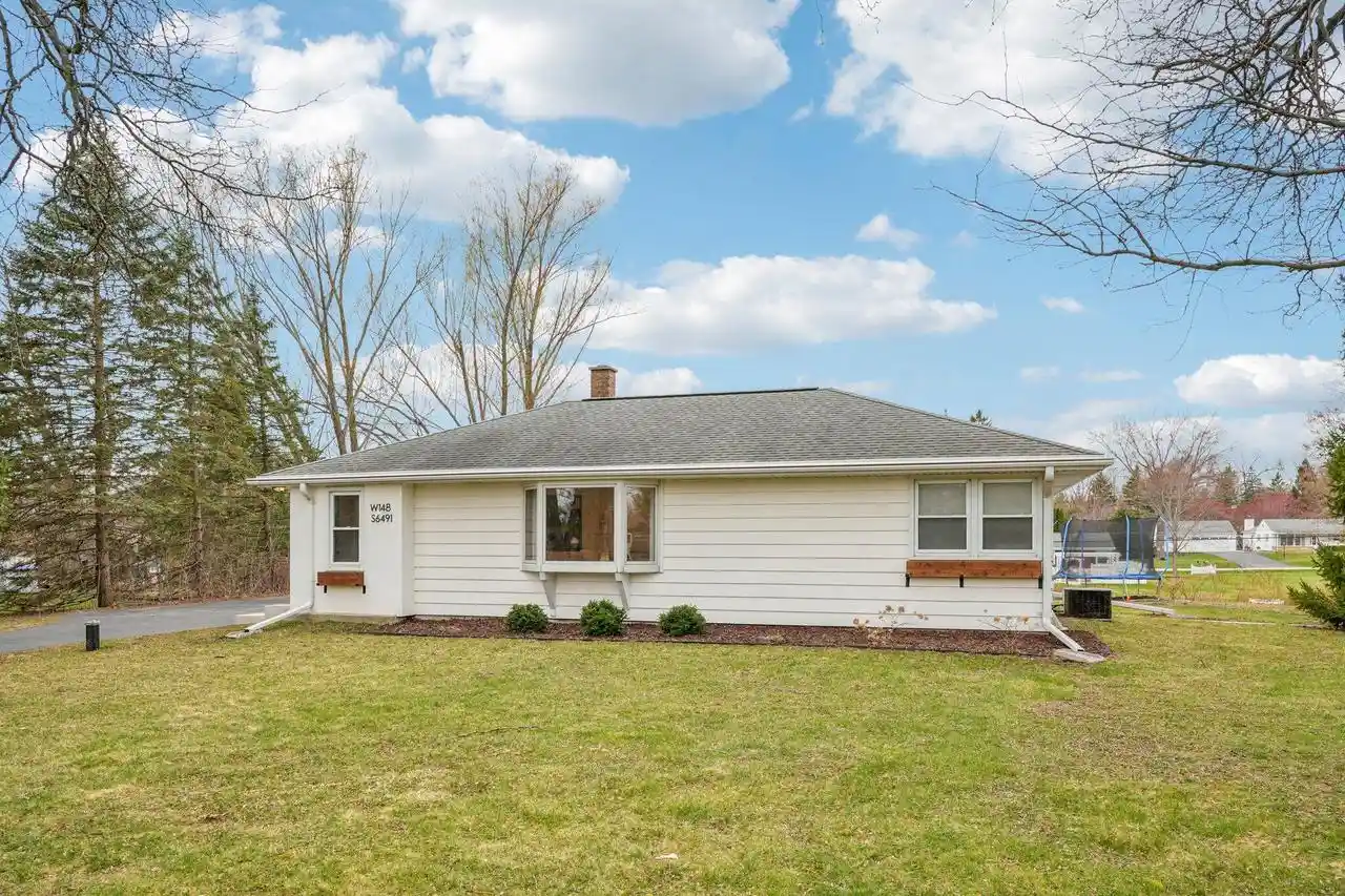 Homes for sale in Muskego, WI | W148s6491 Brookside Dr Dr, Muskego, WI 53150 | MLS# 1967492