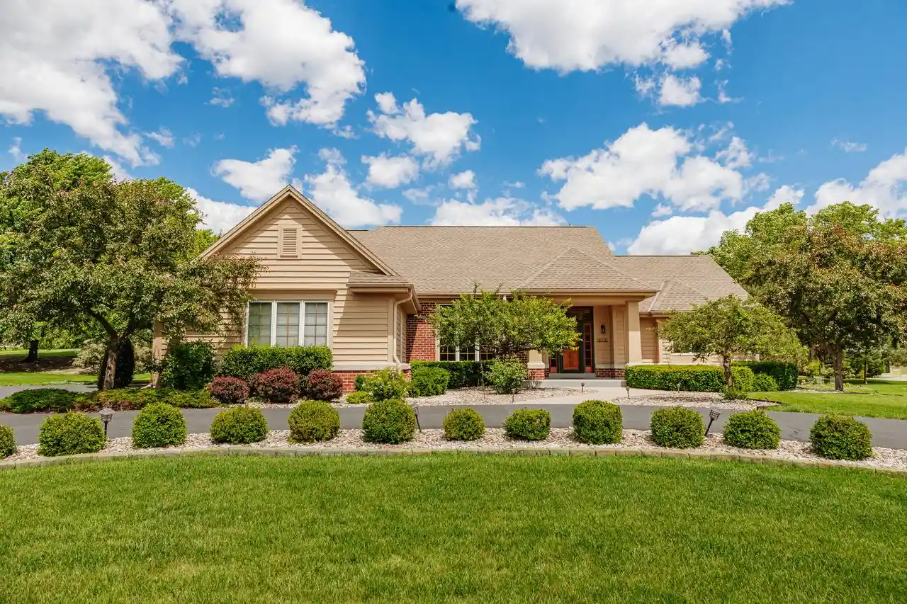 1st image of 19710 Avondale Dr Dr, Brookfield, WI 53045 | MLS# 1967516