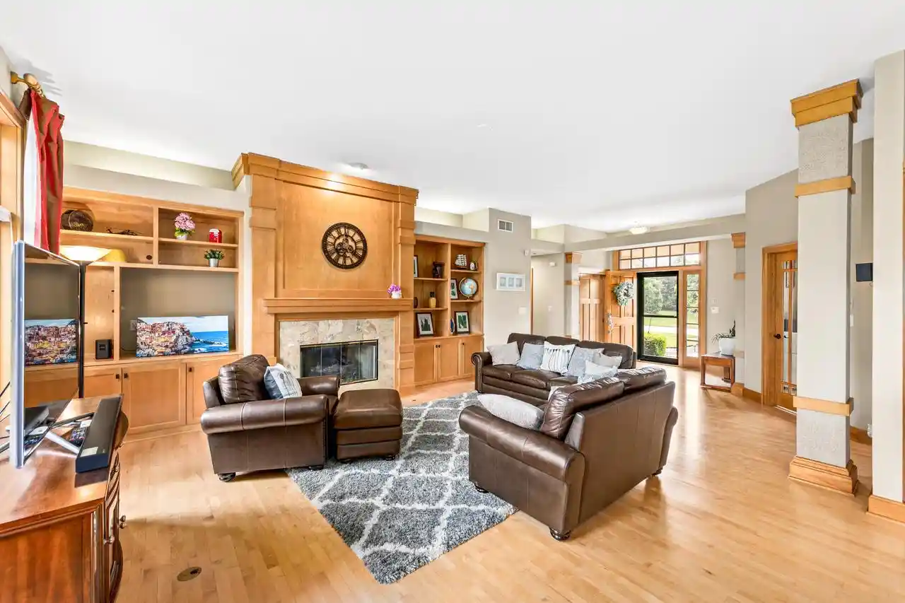 2nd image of 19710 Avondale Dr Dr, Brookfield, WI 53045 | MLS# 1967516