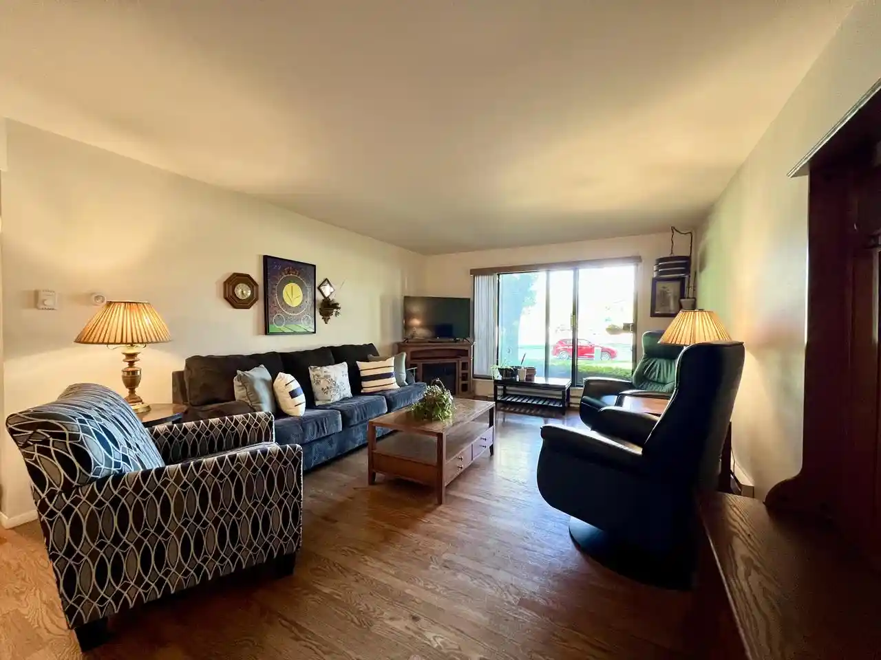 Homes for sale in Milwaukee, WI | 5165 S Root River Parkway Parkway #3, Milwaukee, WI 53228 | MLS# 1967521