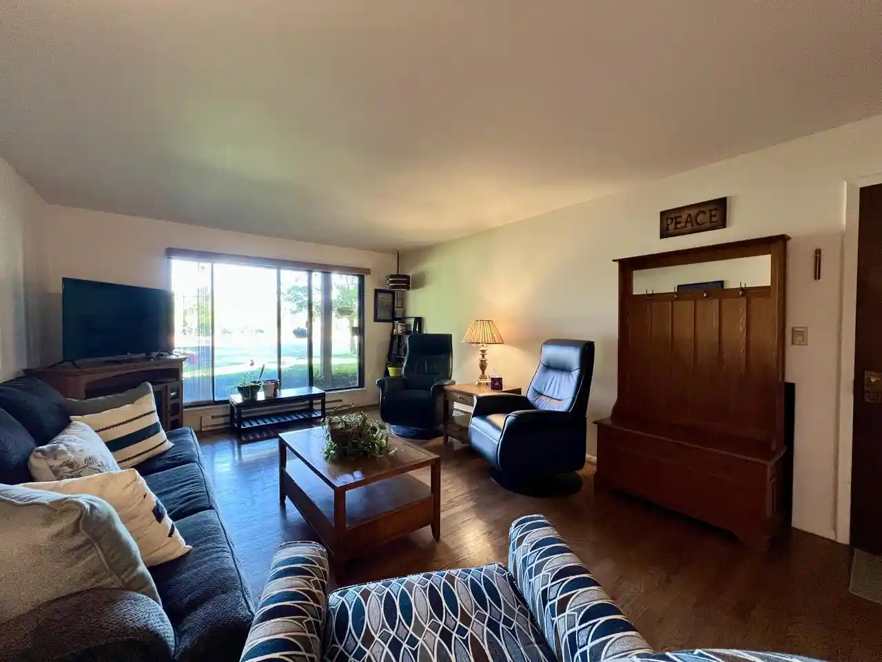 Homes for sale in Milwaukee, WI | 5165 S Root River Parkway Parkway #3, Milwaukee, WI 53228 | MLS# 1967521